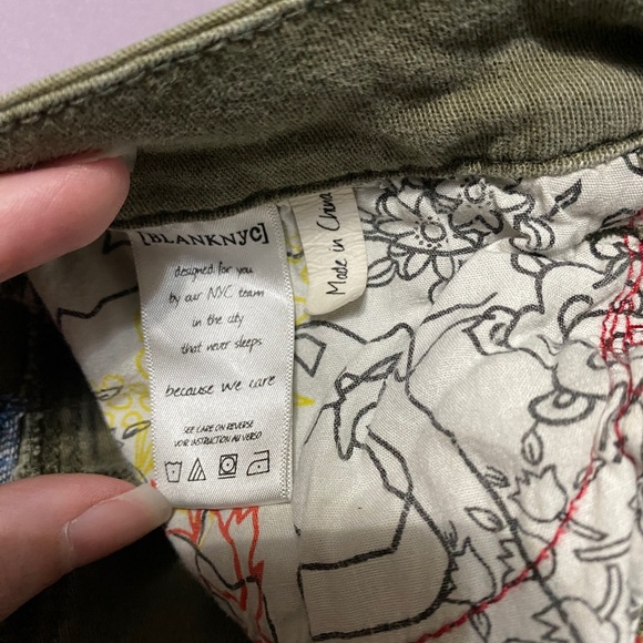 Pants - Picture 10 of 11